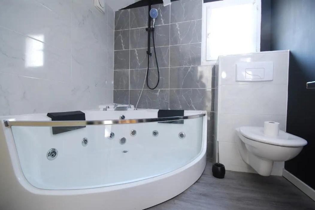Jacuzzi Terrasse Centre Narbonne Narbona Exterior foto